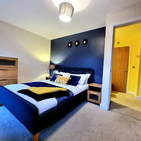Luxury 2-Bedroom Service Apartment With Balcony Manchester Exterior photo