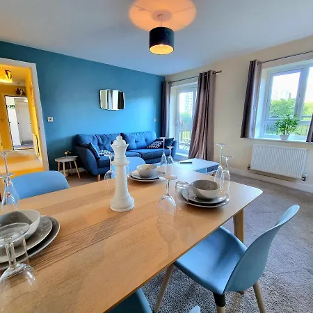 Luxury 2-Bedroom Service Apartment With Balcony Manchester Exterior photo