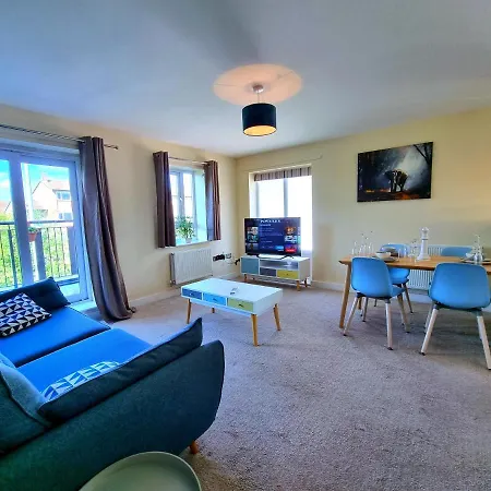 Luxury 2-Bedroom Service Apartment With Balcony Manchester Exterior photo