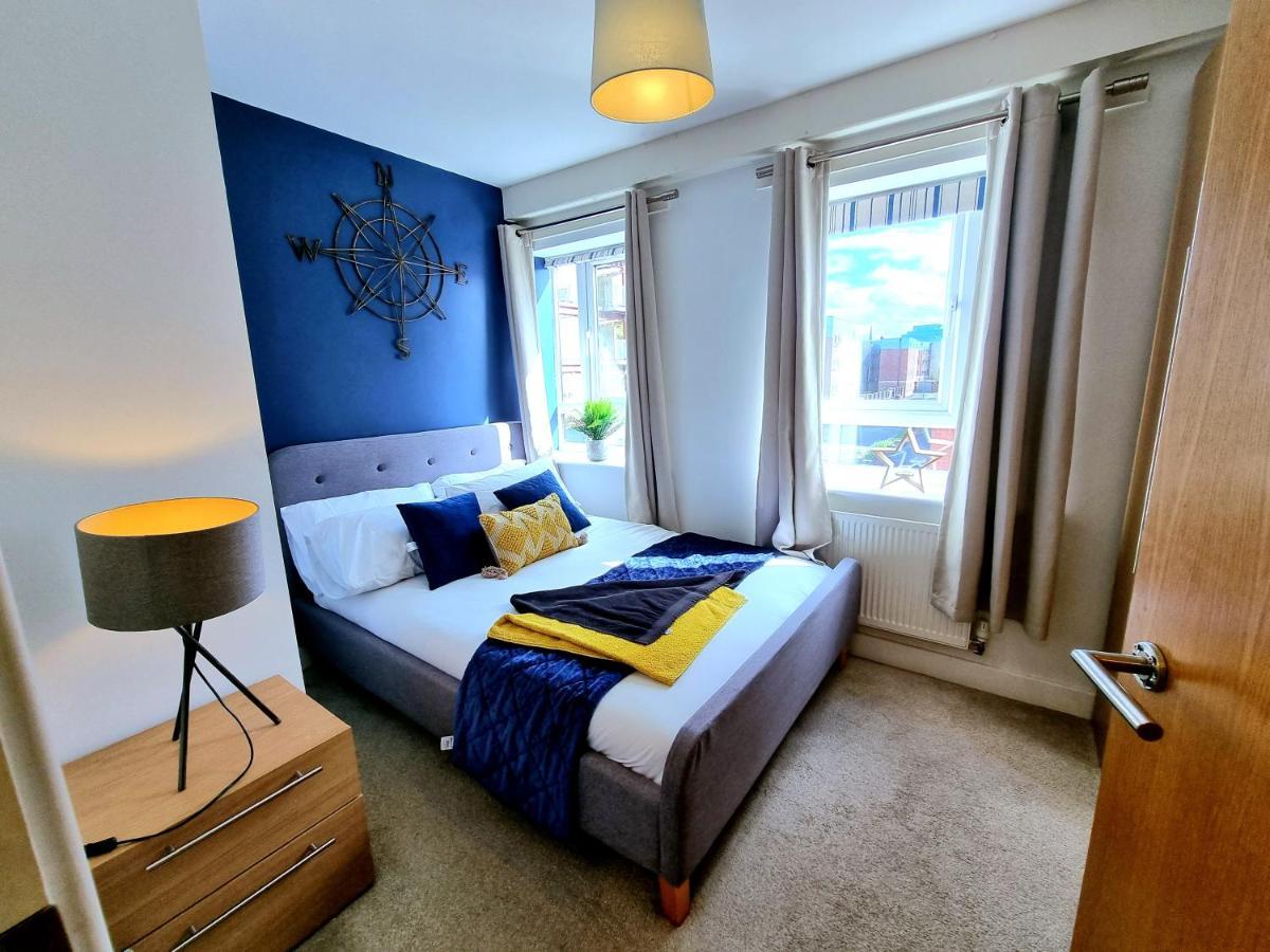 Appartement Luxury 2-bedroom Service With Balcony
