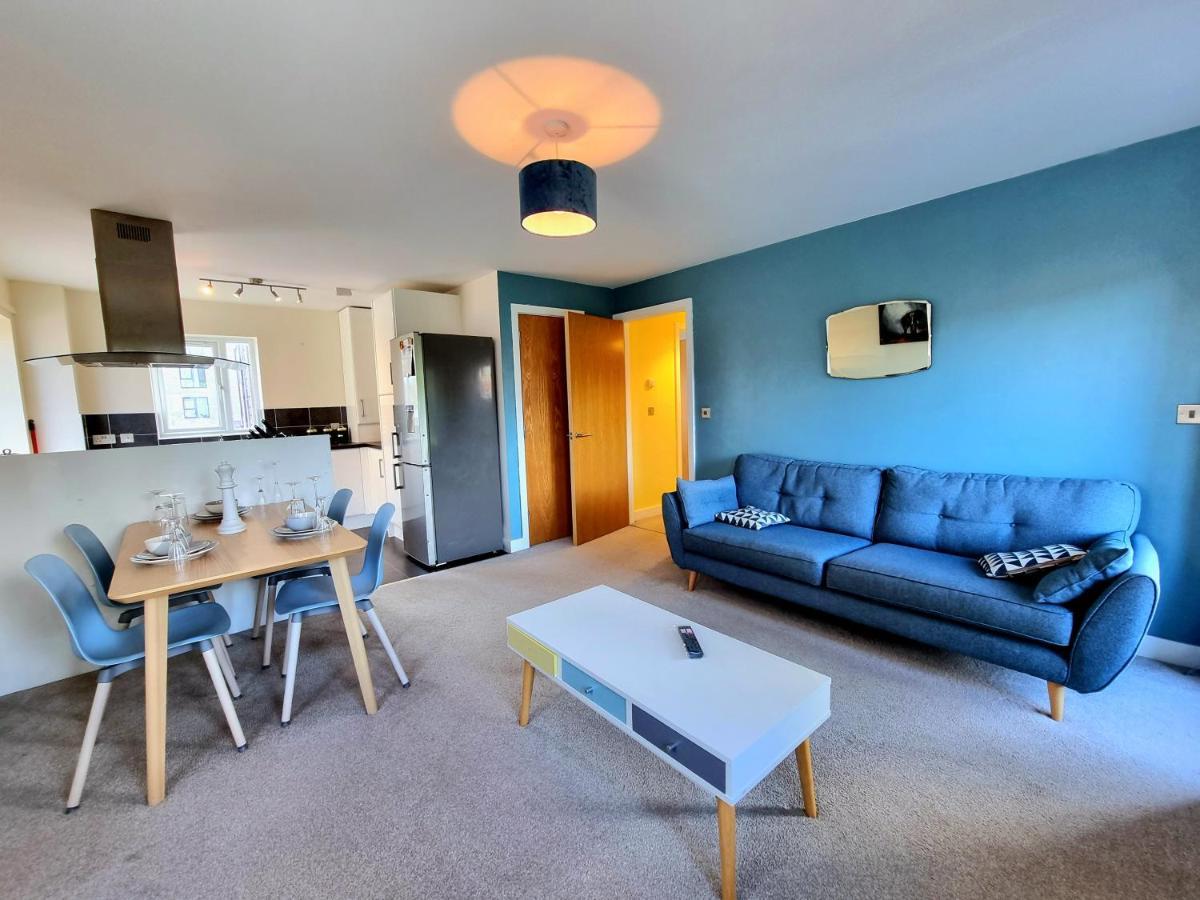 Apartment Luxury 2-bedroom Service With Balcony