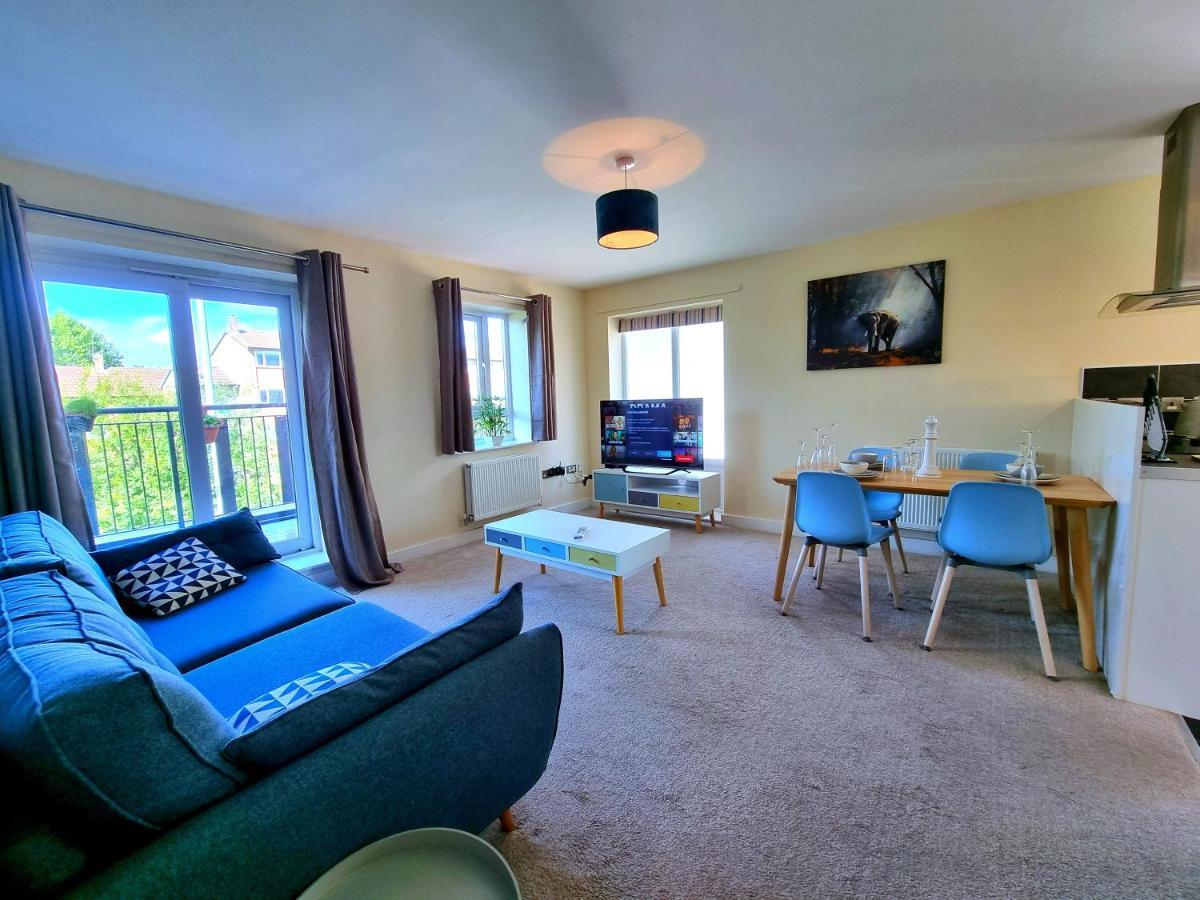Apartment Luxury 2-bedroom Service With Balcony *